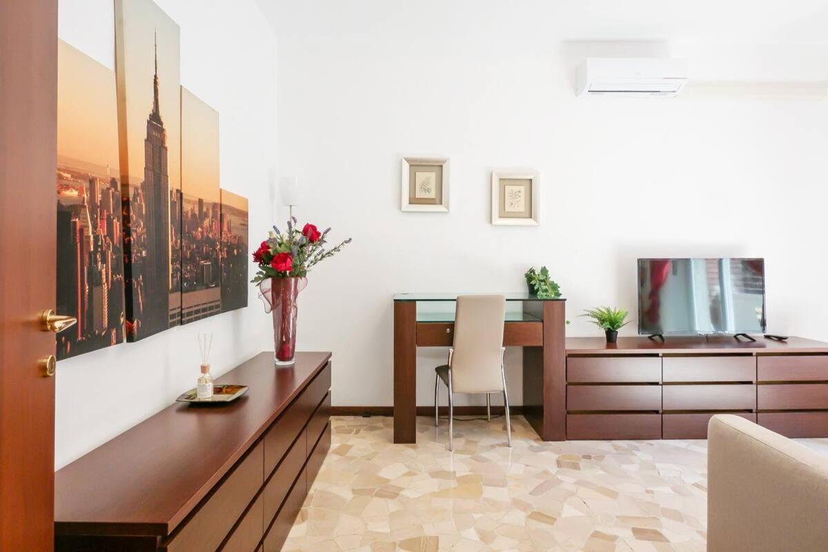 Ihost - Veneziano 8 Apartment Milan