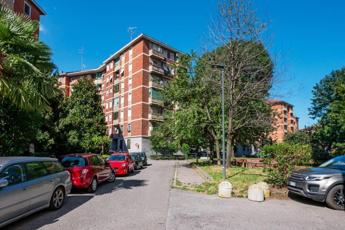 Ihost - Veneziano 8 Milan